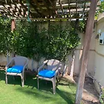 Lovely Villa 5- Bedroom With Overflow Pool With Nice Garden At Green Oasis Resort