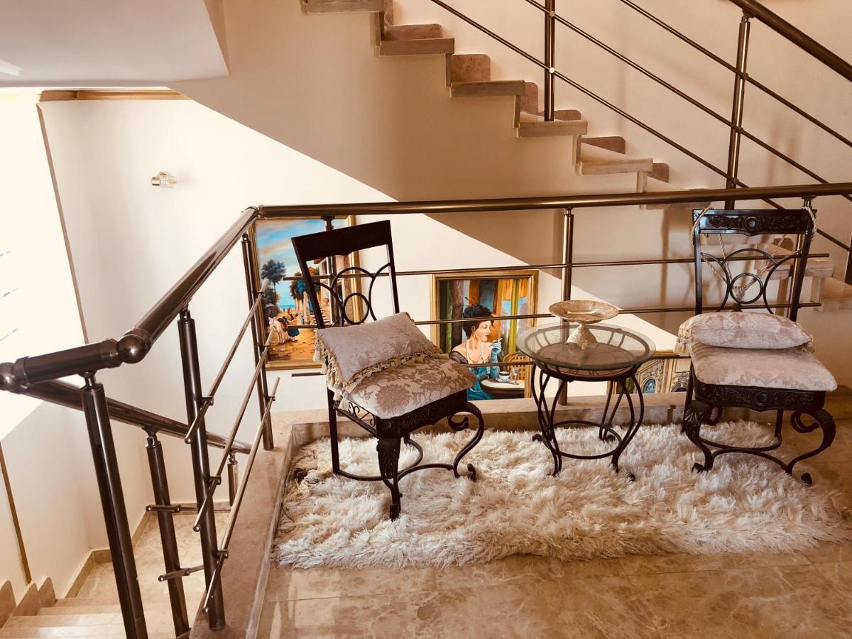 Lovely 5- Bedroom With Overflow Pool With Garden At Oasis Alexandria